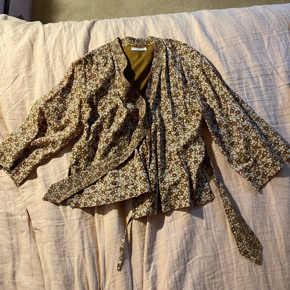 Doen wrap top